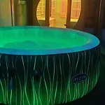 Casa Oliva Private Jacuzzi & Sauna شقة *